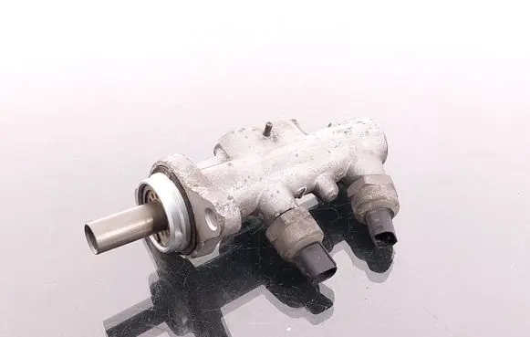 Volvo V70 Master brake cylinder 8646009