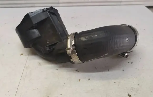 Audi A4 S4 B9 Turbo air intake inlet pipe/hose 04L145828D 04l145762ac 04l131111n