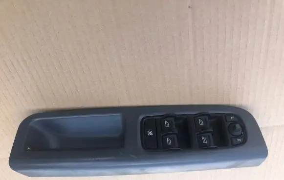 Volvo V50 Electric window control switch 30773210