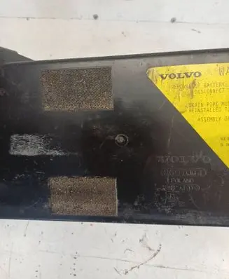 Volvo XC90 Battery box tray 8697004