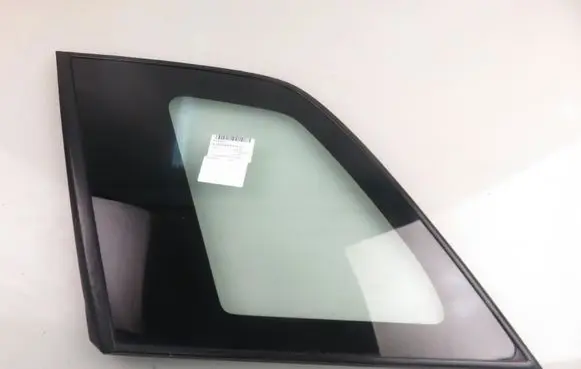 Suzuki Grand Vitara II Rear side window 