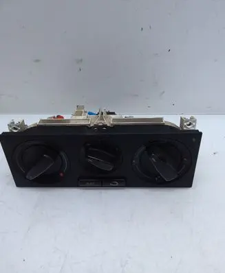 Volkswagen PASSAT B5 Climate control unit