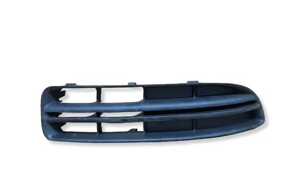 Skoda Superb B5 (3U) Front fog light trim/grill 3U0853666