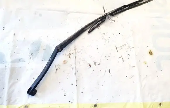 Hyundai Sonata Front wiper blade arm