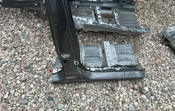 Ford Puma Pillar (middle) 