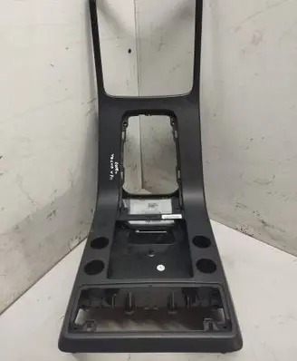 Volvo V70 Center console 30672331