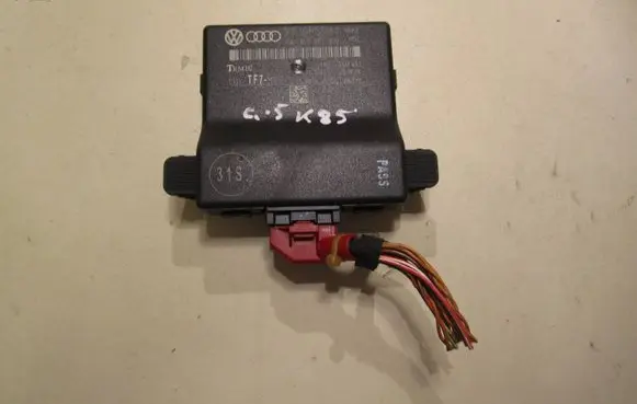 Volkswagen Golf V Other control units/modules 1K0907530H 1K0907951