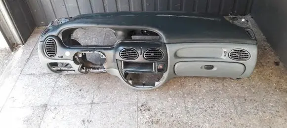 Renault Megane I Dashboard 7700846263