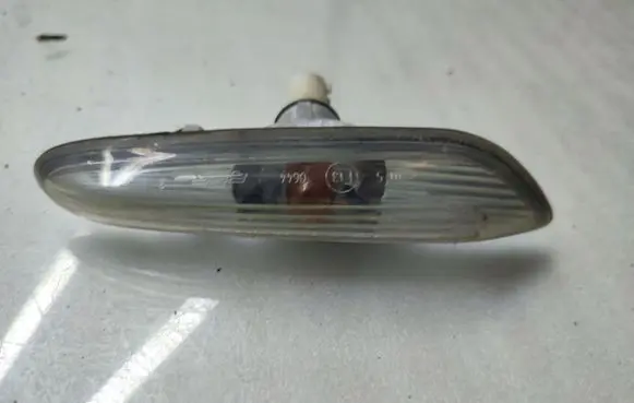 BMW 5 E60 E61 Front fender indicator light