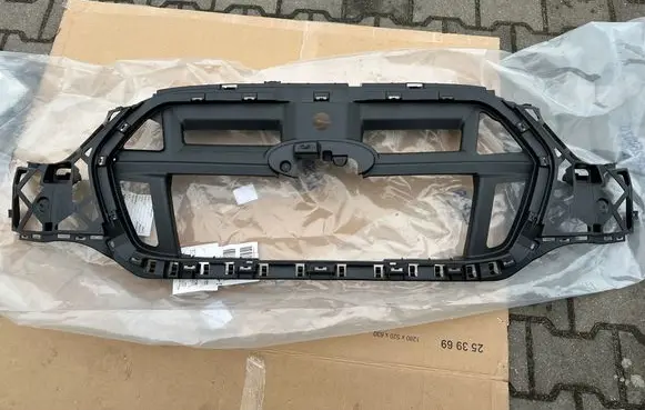 Ford Transit VII Front bumper upper radiator grill RK3117E778A