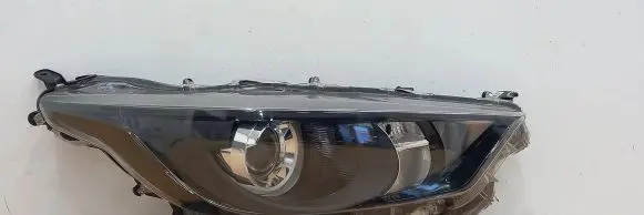 Toyota Yaris XP210 Headlight/headlamp 4513356 E427550 0012131