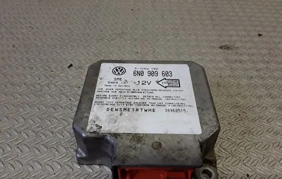 Volkswagen Golf III Airbag control unit/module 6N0909603 5WK4137