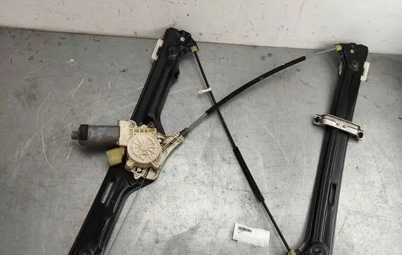 BMW X5 E70 Front door window regulator with motor 7137020
