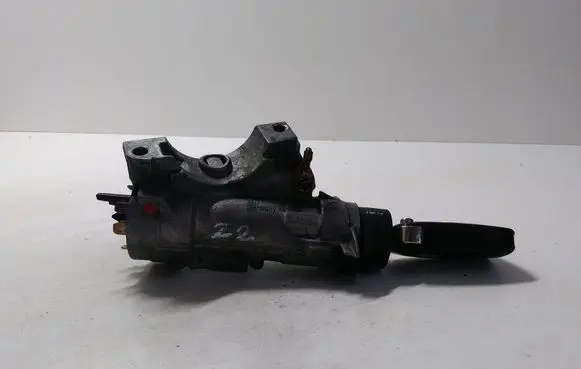 Volkswagen PASSAT B5.5 Ignition lock 4B0905851C