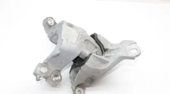 Honda Civic X Engine mount bracket