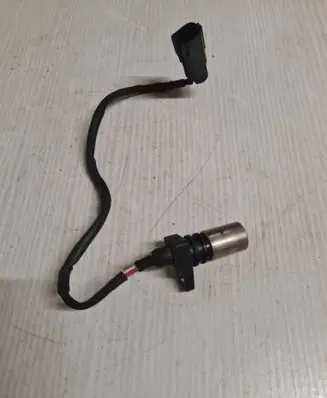 Volvo S60 Crankshaft position sensor 1275599 050614 296000650