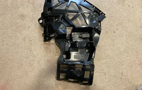 BMW X2 U10 Rear bumper mounting bracket 5A329D2