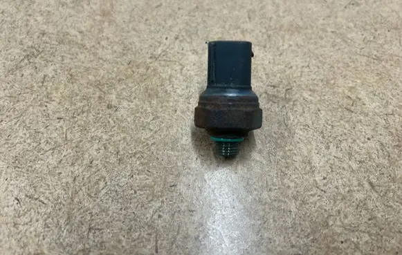 BMW 3 E46 Air conditioning (A/C) pressure sensor 64539323658 9323658