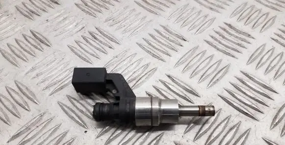 Skoda Octavia Mk2 (1Z) Fuel injector 03C906036A