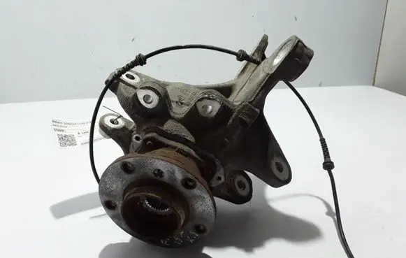 BMW 5 F10 F11 Rear wheel hub 6796099