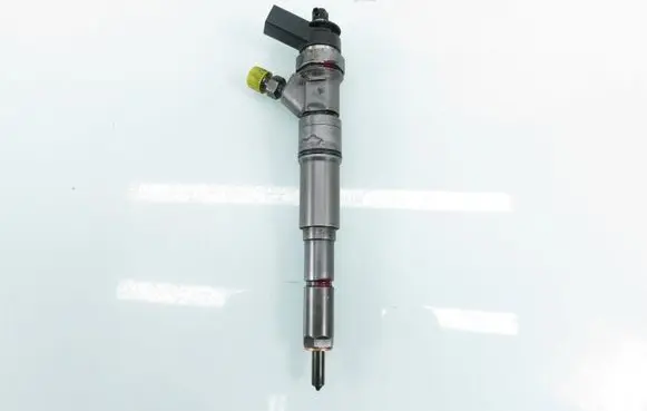 BMW X3 E83 Fuel injector 7789661 0445110131