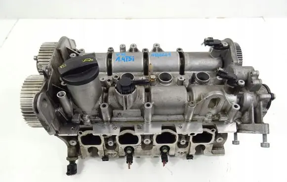 Volkswagen Golf VII Engine head 04E103404M 04E103475AN