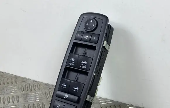 Jeep Grand Cherokee Electric window control switch 68184803AA