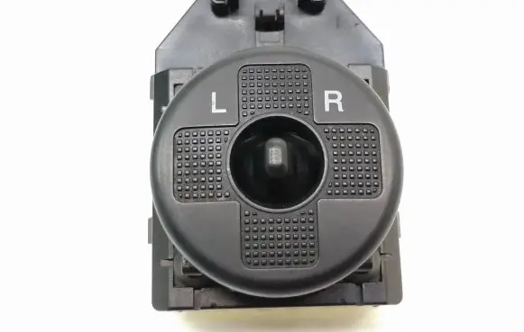 Hyundai Tucson JM Wing mirror switch