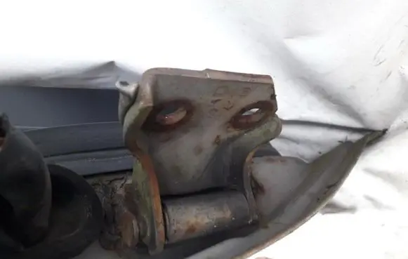 Nissan Prairie Front door upper hinge