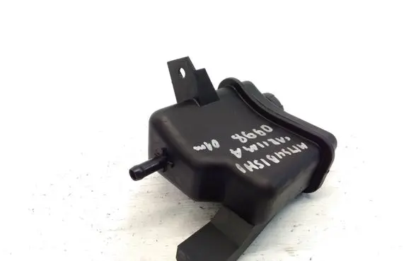 Mitsubishi Carisma Power steering fluid tank/reservoir