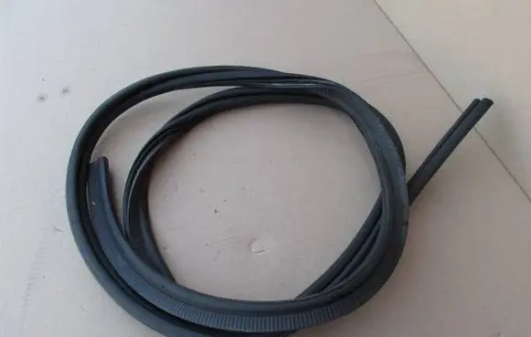 Dodge Nitro Trunk rubber seal (body) N11R0