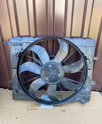 Mercedes-Benz GLC C253 Electric radiator cooling fan A0999065601 0130707448 137232032