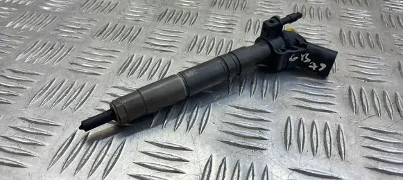 Mercedes-Benz S W221 Fuel injector A642070 090928 S6MCE23