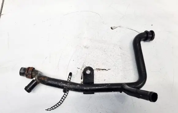 Volkswagen PASSAT B5.5 Engine coolant pipe/hose 06B121065A