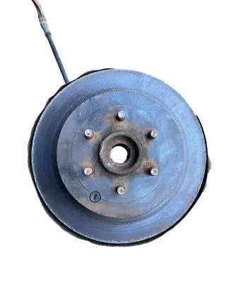Rear wheel hub spindle/knuckle