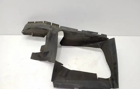 Audi Q7 4L Intercooler air channel guide 4L0117335B
