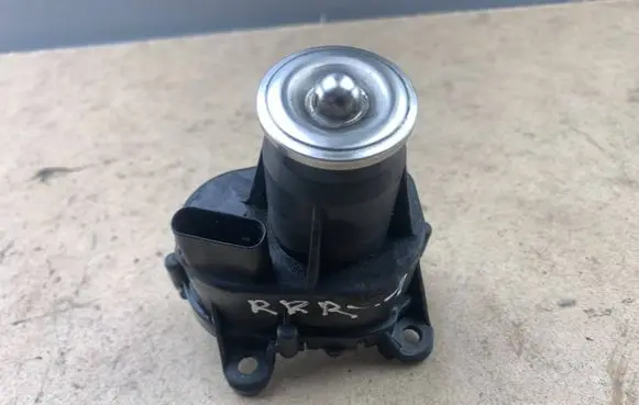 BMW 7 F01 F02 F03 F04 Intake manifold valve actuator/motor 7811299 11617811300 11618575534
