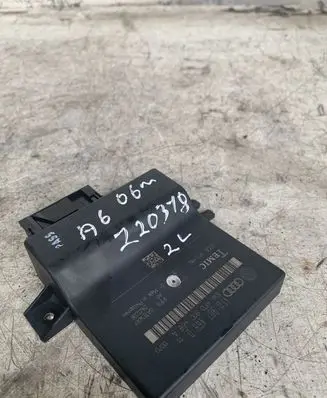 Audi A6 S6 C6 4F Gateway control module 4F0907468