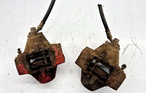 Lexus IS 200-300 Rear brake caliper