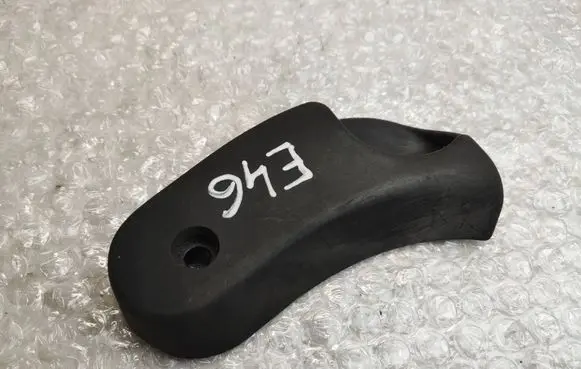 BMW 3 E46 Engine bonnet (hood) release handle 8223163