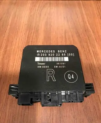 Mercedes-Benz C W203 Door control unit/module 2038202285 351391
