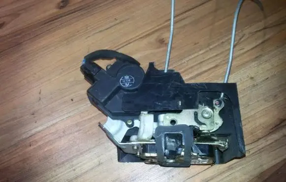 KIA Rio Rear door lock 81420fd100