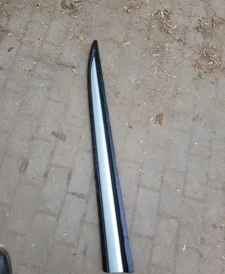 Mitsubishi Outlander Front door trim (molding) 5727A404
