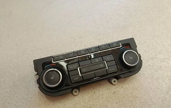 Volkswagen Touran II Climate control unit 5K0907044FA SW1112 5HB00974663