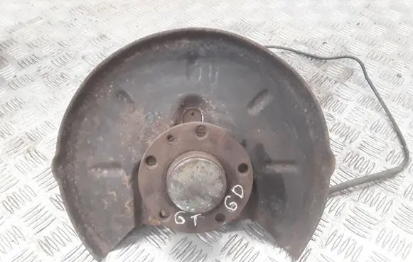 Alfa Romeo GT Rear wheel hub spindle/knuckle 