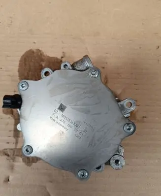 Mercedes-Benz GLC X253 C253 Vacuum pump A2701800901