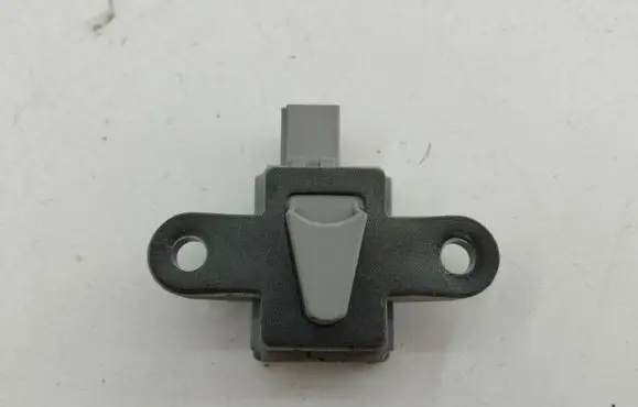 Mercedes-Benz C W204 Airbag deployment crash/impact sensor A2048210651