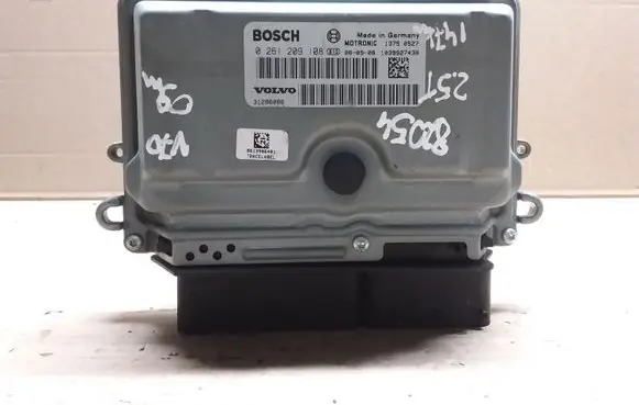 Volvo V70 Engine control unit/module 31286086 0261209108