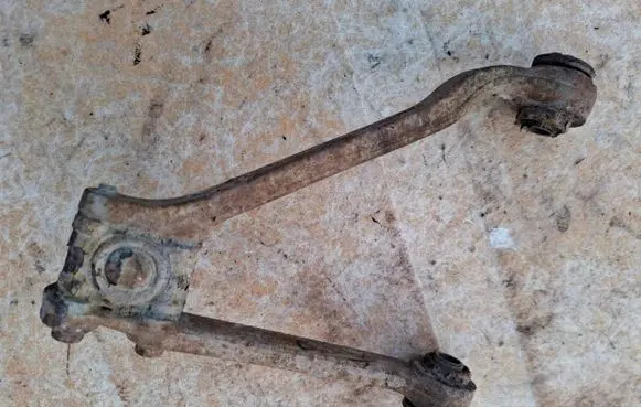 Jaguar XJ X308 Front lower control arm/wishbone 1145