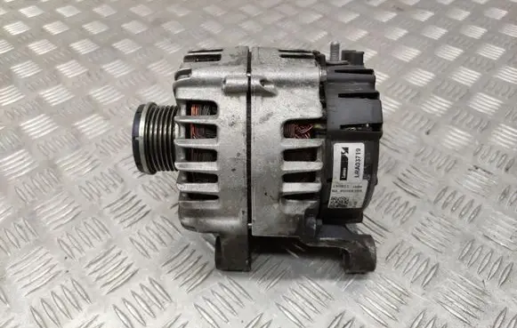 BMW 3 F30 F35 F31 Generator/alternator E622129A